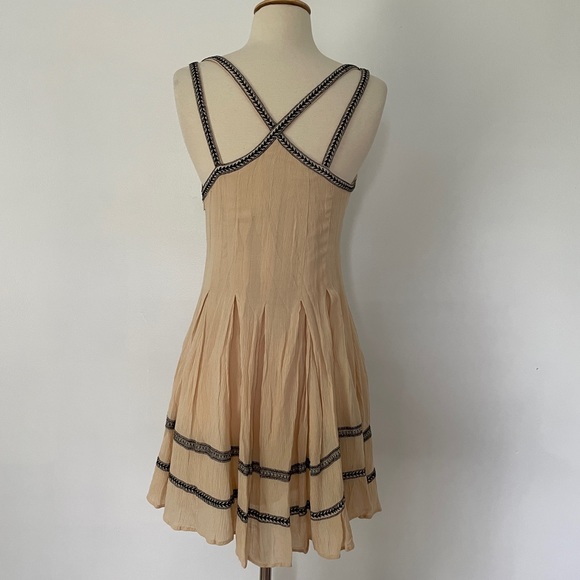 Free People 2013 Beige Tan Embroidered Crisscross Back Strap Mini Dress Size 2 - Picture 6 of 11